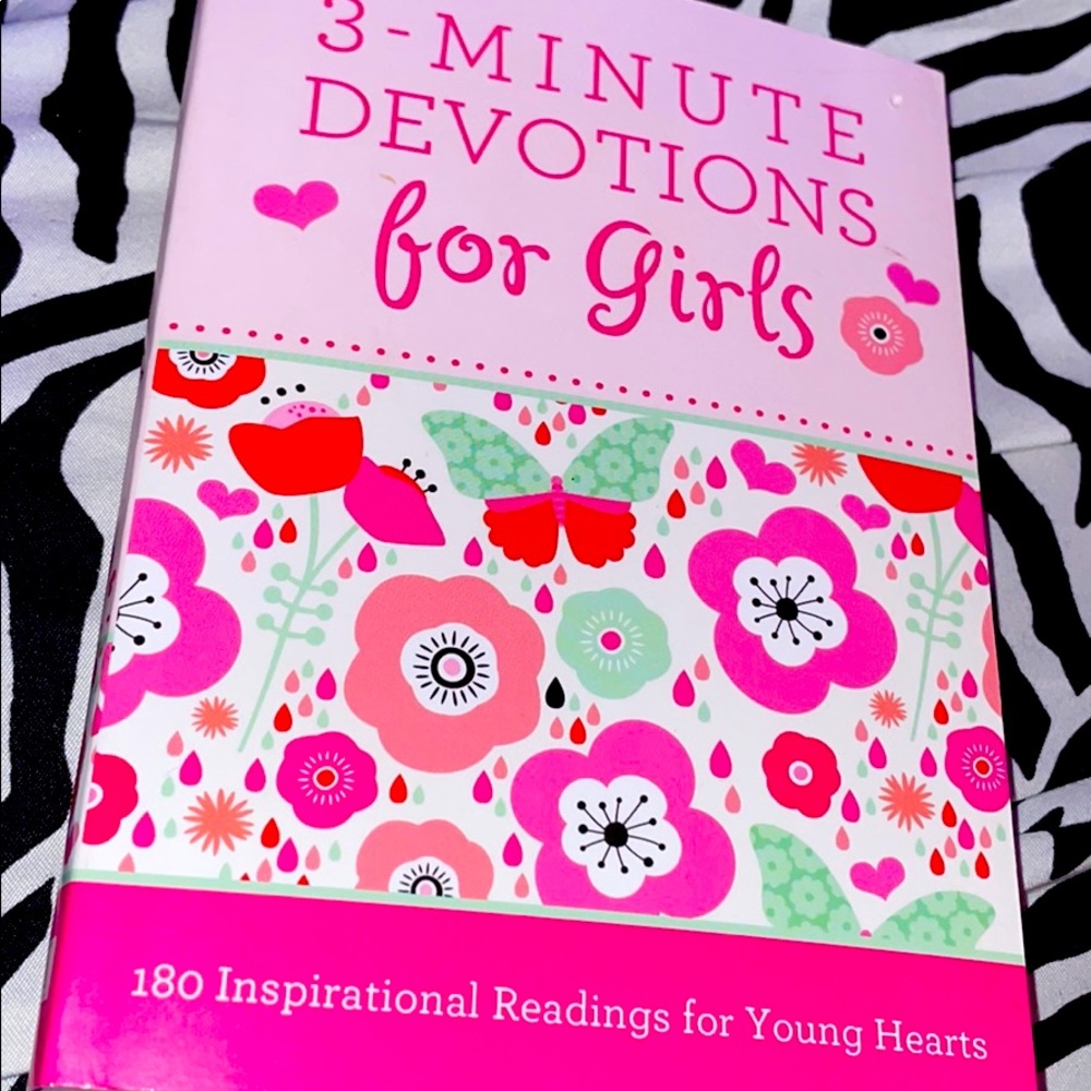 3- Minute Devotions for girls- book